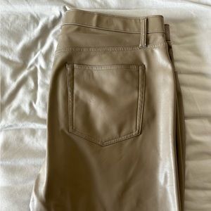 Abercrombie Curve Love Vegan Leather 90s Straight Pants. Size 34L, Color: Gray